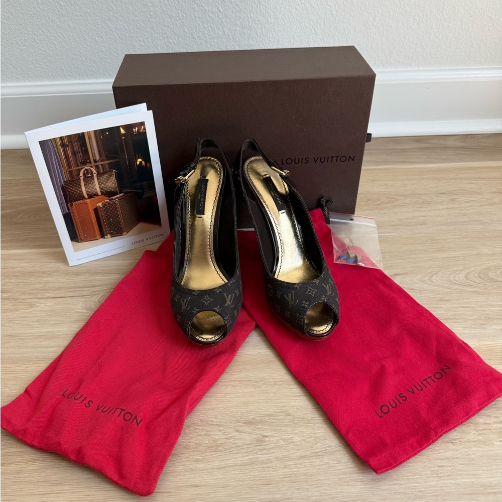 Louis Vuitton Black and Gold Heels